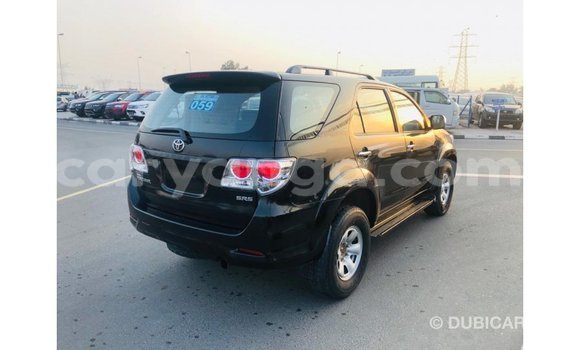 Acheter Import Voiture Toyota Fortuner Noir à Import - Dubai, Malawi Acheter Import Voiture Toyota Fortuner Noir à Import - Dubai, Malawi