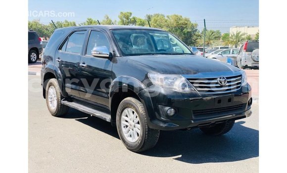 Acheter Import Voiture Toyota Fortuner Noir à Import - Dubai, Malawi Acheter Import Voiture Toyota Fortuner Noir à Import - Dubai, Malawi