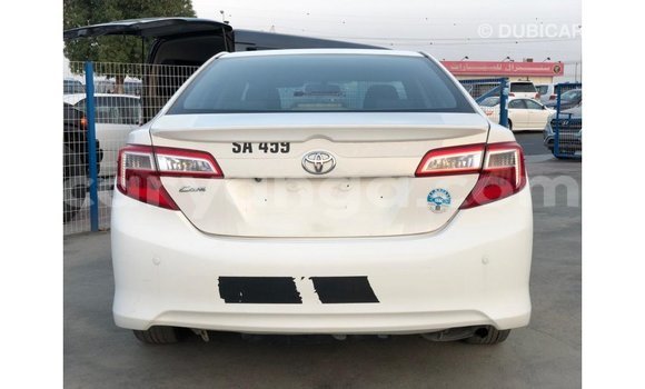 Nunua Imported Toyota Camry White Gari ndani ya Import - Dubai nchini Malawi Nunua Imported Toyota Camry White Gari ndani ya Import - Dubai nchini Malawi