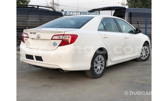 Nunua Imported Toyota Camry White Gari ndani ya Import - Dubai nchini Malawi Nunua Imported Toyota Camry White Gari ndani ya Import - Dubai nchini Malawi