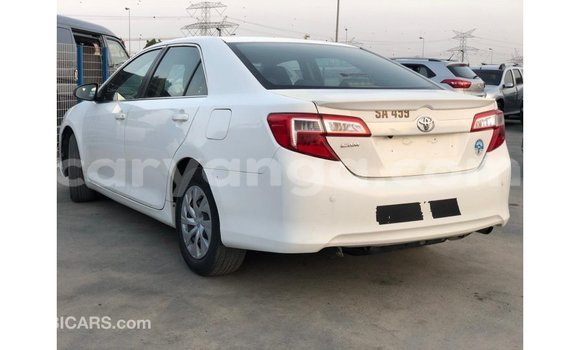 Nunua Imported Toyota Camry White Gari ndani ya Import - Dubai nchini Malawi Nunua Imported Toyota Camry White Gari ndani ya Import - Dubai nchini Malawi