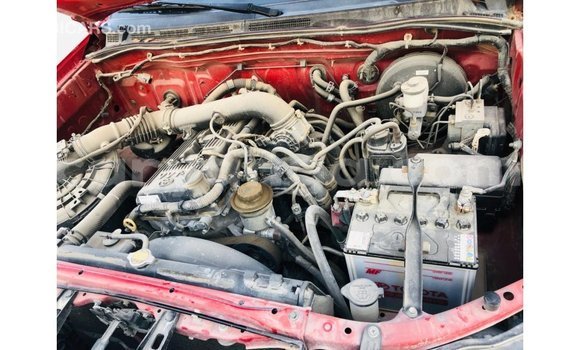 Nunua Imported Toyota Hilux Red Gari ndani ya Import - Dubai nchini Malawi Nunua Imported Toyota Hilux Red Gari ndani ya Import - Dubai nchini Malawi