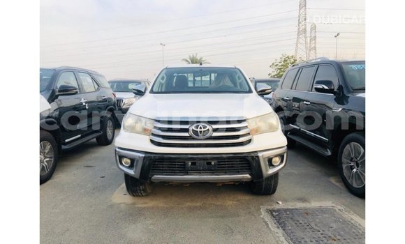 Nunua Imported Toyota Hilux White Gari ndani ya Import - Dubai nchini Malawi Nunua Imported Toyota Hilux White Gari ndani ya Import - Dubai nchini Malawi