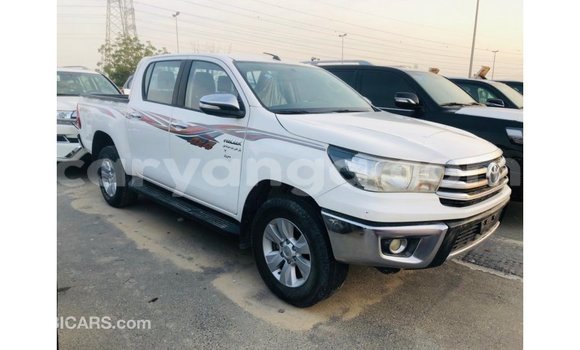Nunua Imported Toyota Hilux White Gari ndani ya Import - Dubai nchini Malawi Nunua Imported Toyota Hilux White Gari ndani ya Import - Dubai nchini Malawi