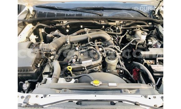 Nunua Imported Toyota Hilux White Gari ndani ya Import - Dubai nchini Malawi Nunua Imported Toyota Hilux White Gari ndani ya Import - Dubai nchini Malawi