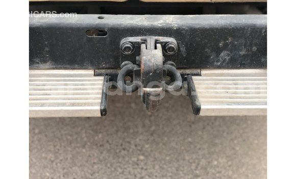 Acheter Import Voiture Toyota Land Cruiser Blanc à Import - Dubai, Malawi Acheter Import Voiture Toyota Land Cruiser Blanc à Import - Dubai, Malawi