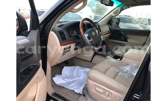 Nunua Imported Toyota Land Cruiser Black Gari ndani ya Import - Dubai nchini Malawi Nunua Imported Toyota Land Cruiser Black Gari ndani ya Import - Dubai nchini Malawi