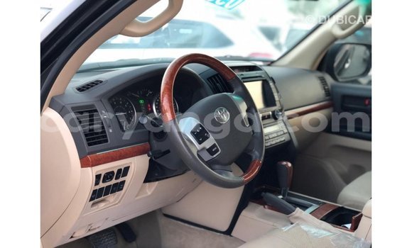 Nunua Imported Toyota Land Cruiser Black Gari ndani ya Import - Dubai nchini Malawi Nunua Imported Toyota Land Cruiser Black Gari ndani ya Import - Dubai nchini Malawi