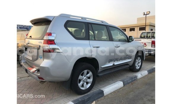 Acheter Import Voiture Toyota Prado Autre à Import - Dubai, Malawi Acheter Import Voiture Toyota Prado Autre à Import - Dubai, Malawi