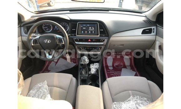 Acheter Import Voiture Hyundai Sonata Noir à Import - Dubai, Malawi Acheter Import Voiture Hyundai Sonata Noir à Import - Dubai, Malawi