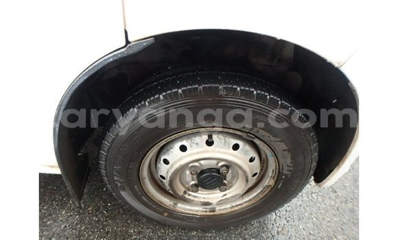 Nunua Imported Suzuki Every White Gari ndani ya Import - Dubai nchini Malawi Nunua Imported Suzuki Every White Gari ndani ya Import - Dubai nchini Malawi