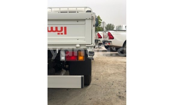 Acheter Import Utilitaire Isuzu FTR 850 Blanc à Import - Dubai, Malawi Acheter Import Utilitaire Isuzu FTR 850 Blanc à Import - Dubai, Malawi