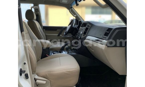 Buy Import Mitsubishi Pajero White Car in Import - Dubai in Malawi Buy Import Mitsubishi Pajero White Car in Import - Dubai in Malawi