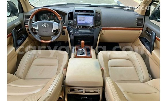 Buy Import Toyota Land Cruiser White Car in Import - Dubai in Malawi Buy Import Toyota Land Cruiser White Car in Import - Dubai in Malawi
