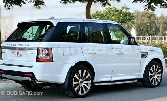Buy Import Land Rover Range Rover White Car in Import - Dubai in Malawi Buy Import Land Rover Range Rover White Car in Import - Dubai in Malawi