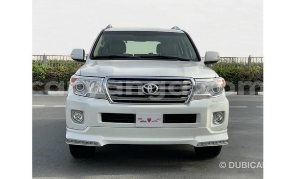 Buy Import Toyota Land Cruiser White Car in Import - Dubai in Malawi Buy Import Toyota Land Cruiser White Car in Import - Dubai in Malawi
