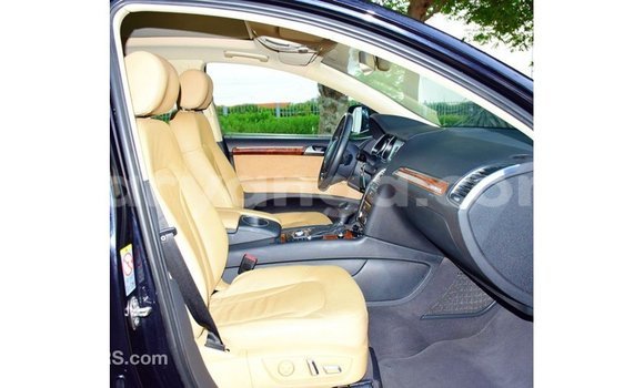 Acheter Import Voiture Audi Q7 Noir à Import - Dubai, Malawi Acheter Import Voiture Audi Q7 Noir à Import - Dubai, Malawi