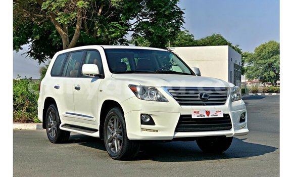Acheter Import Voiture Lexus LX Blanc à Import - Dubai, Malawi Acheter Import Voiture Lexus LX Blanc à Import - Dubai, Malawi