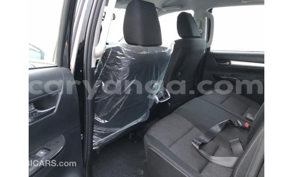 Nunua Imported Toyota Hilux Black Gari ndani ya Import - Dubai nchini Malawi Nunua Imported Toyota Hilux Black Gari ndani ya Import - Dubai nchini Malawi