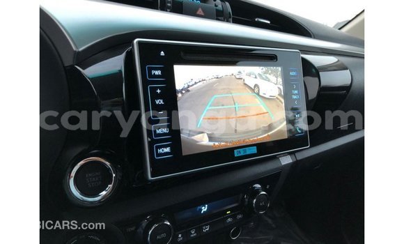 Nunua Imported Toyota Hilux Black Gari ndani ya Import - Dubai nchini Malawi Nunua Imported Toyota Hilux Black Gari ndani ya Import - Dubai nchini Malawi