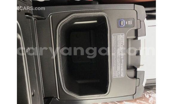 Acheter Import Voiture Toyota Land Cruiser Blanc à Import - Dubai, Malawi Acheter Import Voiture Toyota Land Cruiser Blanc à Import - Dubai, Malawi