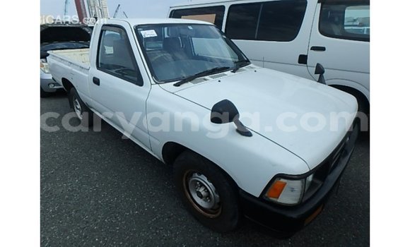 Nunua Imported Toyota Hilux White Gari ndani ya Import - Dubai nchini Malawi Nunua Imported Toyota Hilux White Gari ndani ya Import - Dubai nchini Malawi