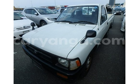 Nunua Imported Toyota Hilux White Gari ndani ya Import - Dubai nchini Malawi Nunua Imported Toyota Hilux White Gari ndani ya Import - Dubai nchini Malawi