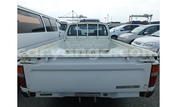 Nunua Imported Toyota Hilux White Gari ndani ya Import - Dubai nchini Malawi Nunua Imported Toyota Hilux White Gari ndani ya Import - Dubai nchini Malawi