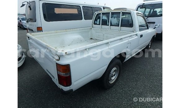 Nunua Imported Toyota Hilux White Gari ndani ya Import - Dubai nchini Malawi Nunua Imported Toyota Hilux White Gari ndani ya Import - Dubai nchini Malawi