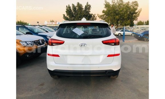 Acheter Import Voiture Hyundai Tucson Blanc à Import - Dubai, Malawi Acheter Import Voiture Hyundai Tucson Blanc à Import - Dubai, Malawi