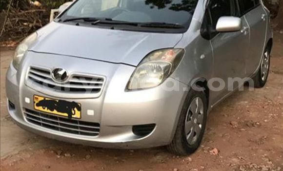 Acheter Import Voiture Toyota Vitz Gris à Blantyre, Malawi Acheter Import Voiture Toyota Vitz Gris à Blantyre, Malawi