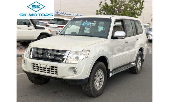 Nunua Imported Mitsubishi Pajero White Gari ndani ya Import - Dubai nchini Malawi Nunua Imported Mitsubishi Pajero White Gari ndani ya Import - Dubai nchini Malawi