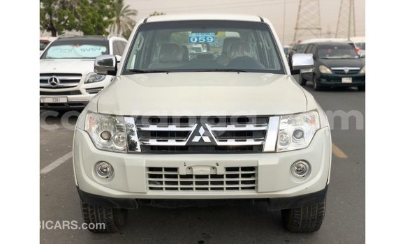 Nunua Imported Mitsubishi Pajero White Gari ndani ya Import - Dubai nchini Malawi Nunua Imported Mitsubishi Pajero White Gari ndani ya Import - Dubai nchini Malawi