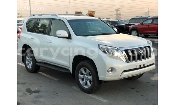 Acheter Import Voiture Toyota Prado Blanc à Import - Dubai, Malawi Acheter Import Voiture Toyota Prado Blanc à Import - Dubai, Malawi