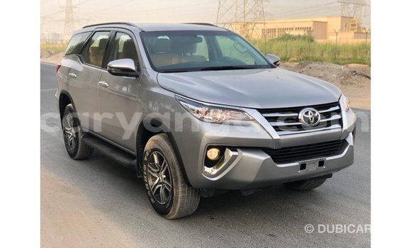 Acheter Import Voiture Toyota Fortuner Autre à Import - Dubai, Malawi Acheter Import Voiture Toyota Fortuner Autre à Import - Dubai, Malawi