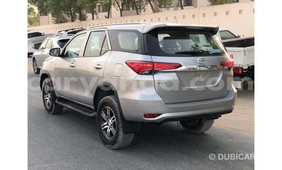 Acheter Import Voiture Toyota Fortuner Autre à Import - Dubai, Malawi Acheter Import Voiture Toyota Fortuner Autre à Import - Dubai, Malawi