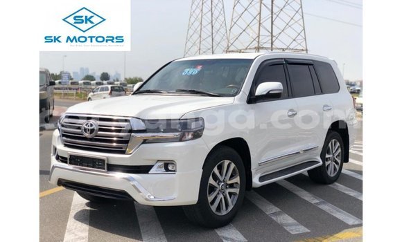 Nunua Imported Toyota Land Cruiser White Gari ndani ya Import - Dubai nchini Malawi Nunua Imported Toyota Land Cruiser White Gari ndani ya Import - Dubai nchini Malawi