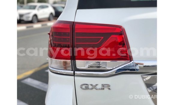 Nunua Imported Toyota Land Cruiser White Gari ndani ya Import - Dubai nchini Malawi Nunua Imported Toyota Land Cruiser White Gari ndani ya Import - Dubai nchini Malawi