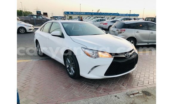 Buy Import Toyota Camry White Car in Import - Dubai in Malawi