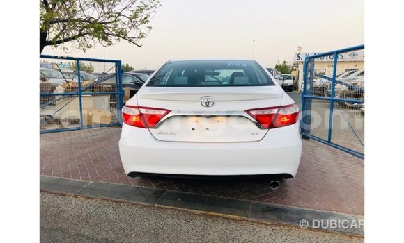 Nunua Imported Toyota Camry White Gari ndani ya Import - Dubai nchini Malawi Nunua Imported Toyota Camry White Gari ndani ya Import - Dubai nchini Malawi