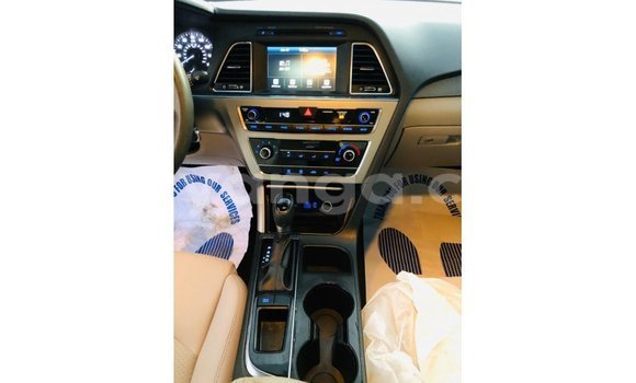 Nunua Imported Hyundai Sonata Red Gari ndani ya Import - Dubai nchini Malawi Nunua Imported Hyundai Sonata Red Gari ndani ya Import - Dubai nchini Malawi