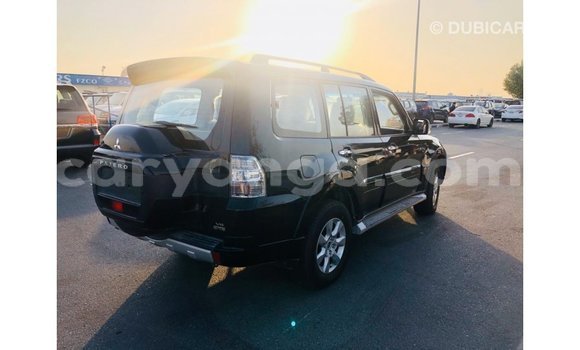 Nunua Imported Mitsubishi Pajero Black Gari ndani ya Import - Dubai nchini Malawi Nunua Imported Mitsubishi Pajero Black Gari ndani ya Import - Dubai nchini Malawi