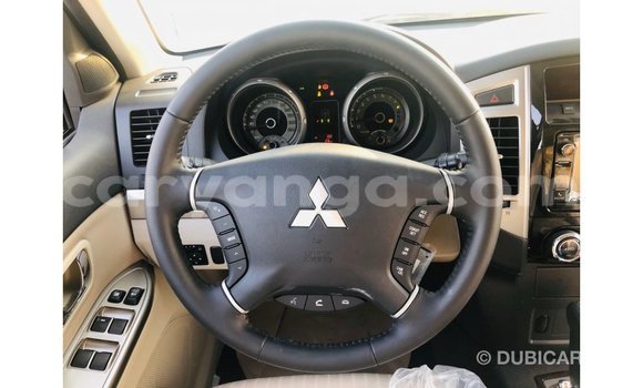 Nunua Imported Mitsubishi Pajero Black Gari ndani ya Import - Dubai nchini Malawi Nunua Imported Mitsubishi Pajero Black Gari ndani ya Import - Dubai nchini Malawi