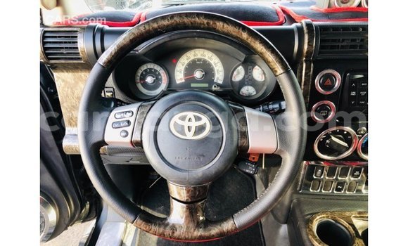 Nunua Imported Toyota FJ Cruiser Black Gari ndani ya Import - Dubai nchini Malawi Nunua Imported Toyota FJ Cruiser Black Gari ndani ya Import - Dubai nchini Malawi