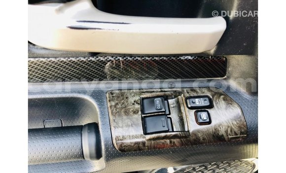 Nunua Imported Toyota FJ Cruiser Black Gari ndani ya Import - Dubai nchini Malawi Nunua Imported Toyota FJ Cruiser Black Gari ndani ya Import - Dubai nchini Malawi