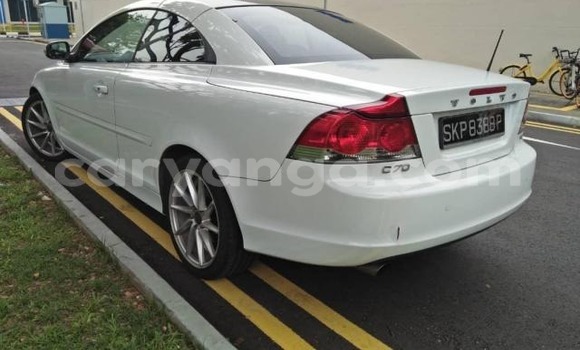 Acheter Import Voiture Volvo V70 Blanc à Blantyre, Malawi Acheter Import Voiture Volvo V70 Blanc à Blantyre, Malawi