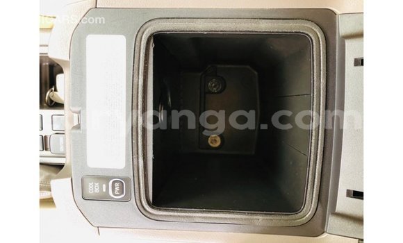 Nunua Imported Toyota Prado White Gari ndani ya Import - Dubai nchini Malawi Nunua Imported Toyota Prado White Gari ndani ya Import - Dubai nchini Malawi