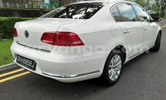 Acheter Import Voiture Volkswagen Passat Blanc à Blantyre, Malawi Acheter Import Voiture Volkswagen Passat Blanc à Blantyre, Malawi