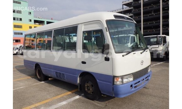 Acheter Import Voiture Toyota Coaster Blanc à Import - Dubai, Malawi Acheter Import Voiture Toyota Coaster Blanc à Import - Dubai, Malawi