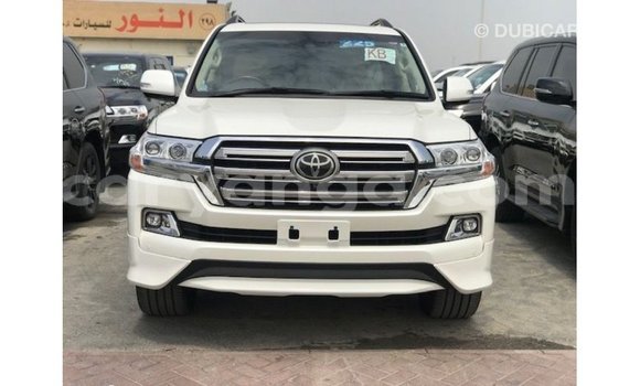 Nunua Imported Toyota Land Cruiser White Gari ndani ya Import - Dubai nchini Malawi Nunua Imported Toyota Land Cruiser White Gari ndani ya Import - Dubai nchini Malawi